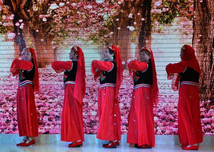 原創(chuàng)美篇(一)云南中老年文化藝術(shù)交流協(xié)會(huì)開遠(yuǎn)辦事處聯(lián)誼會(huì)活動(dòng)2018.